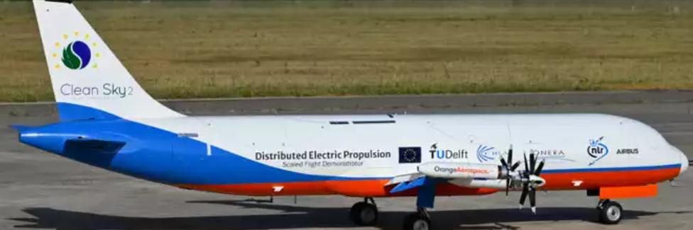 Premier vol du SFD en configuration propulsion distribuée