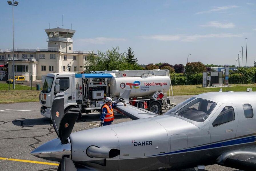 TotalEnergies propose du carburant d’aviation durable à l’aérodrome de Paris-Saclay-Versailles