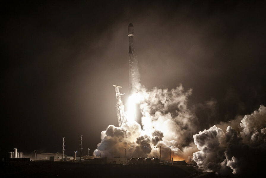 Un incendie à l’atterrissage cloue les fusées Falcon 9 au sol jusqu’à nouvel ordre