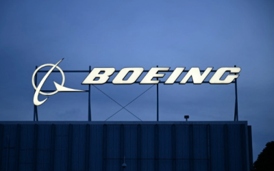 Boeing lance les licenciements, près de 2.200 sur ses sites historiques