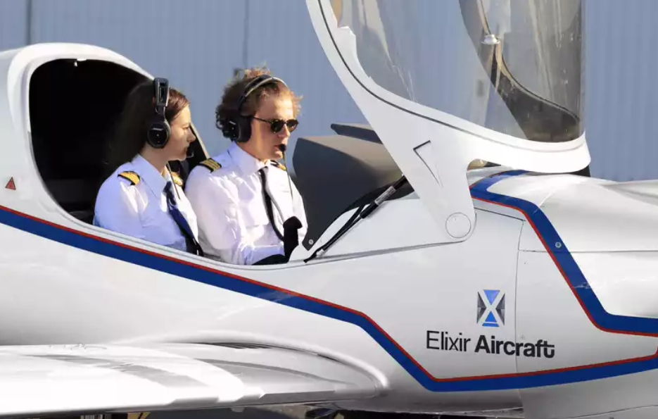 Elixir Aircraft obtient la certification CAA